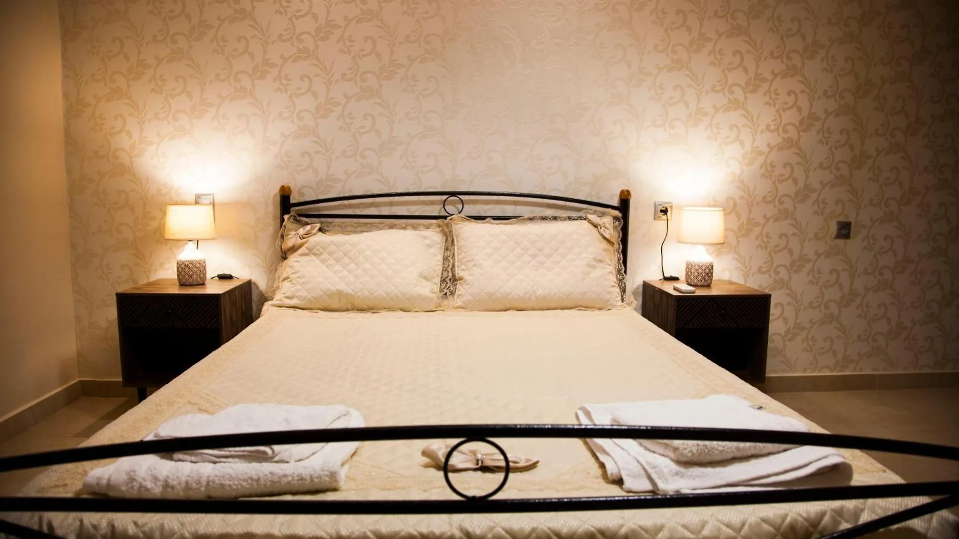 Gerasimos Dream House - 7 Minutes From The Airport Apartment Lakithra